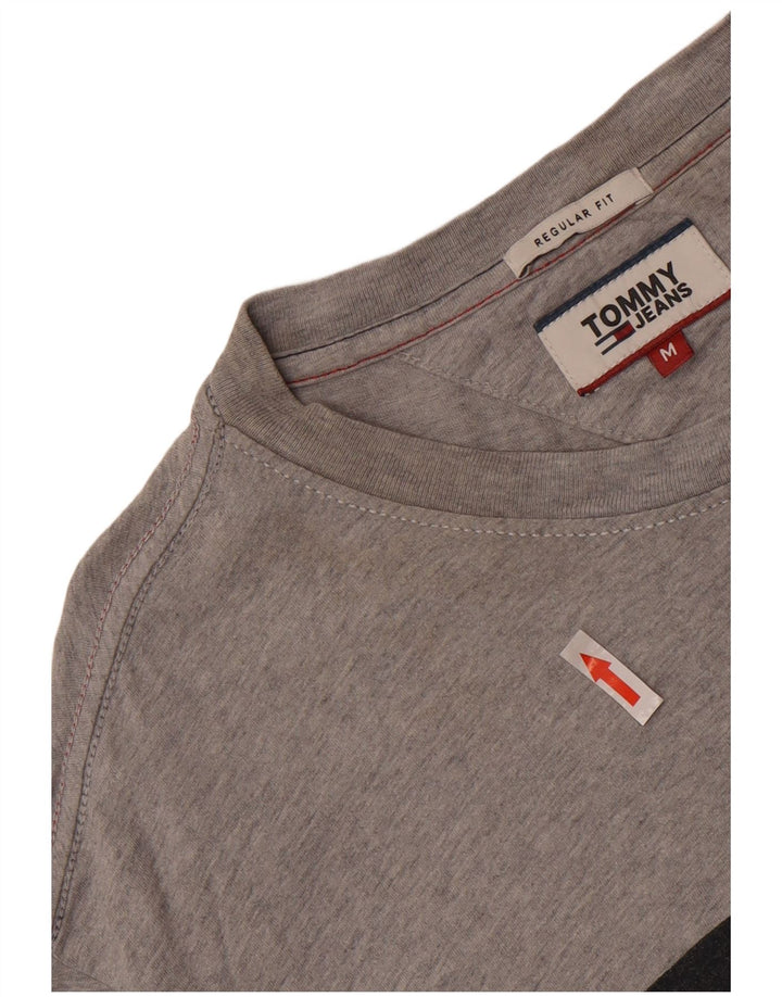T-shirt grafica da uomo con vestibilità regolare Tommy Hilfiger Top in cotone grigio medio