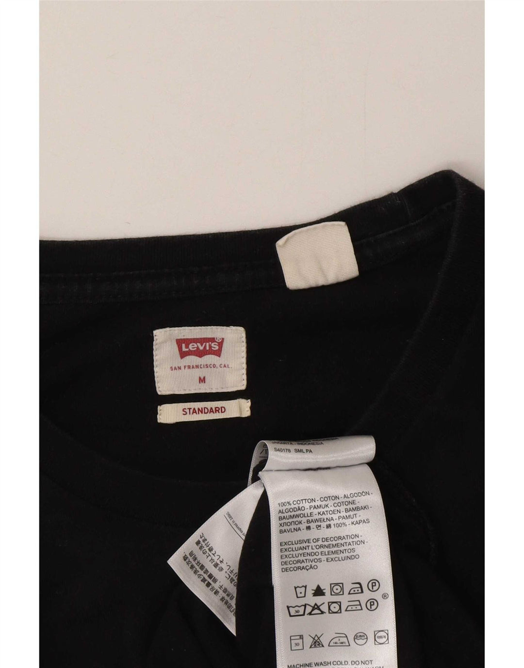 T-shirt Levi's da uomo con vestibilità standard, top in cotone nero medio