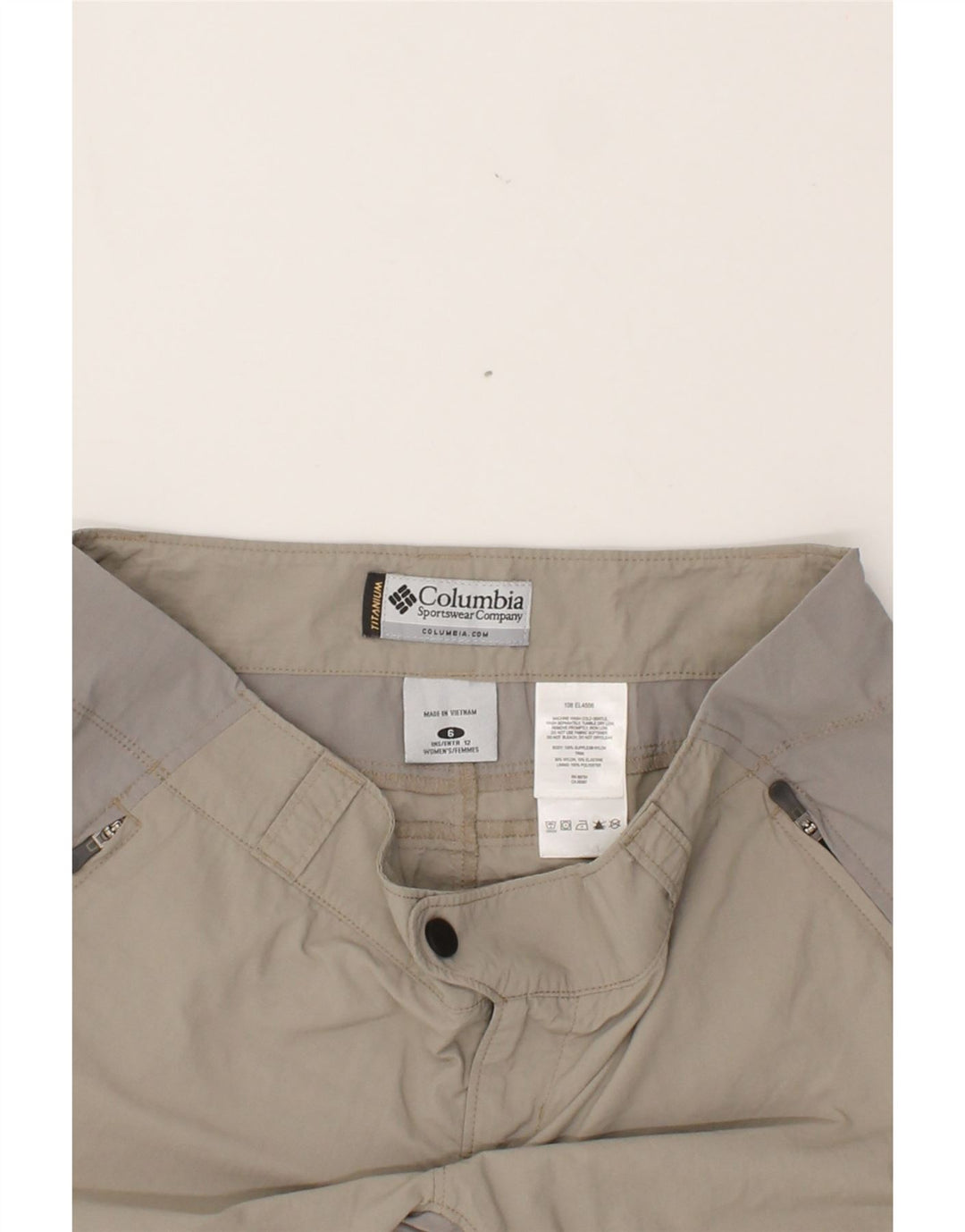 COLUMBIA Womens Titanium Chino Shorts US 6 Medium W30 Grey Colourblock Vintage Columbia and Second-Hand Columbia from Messina Hembry 