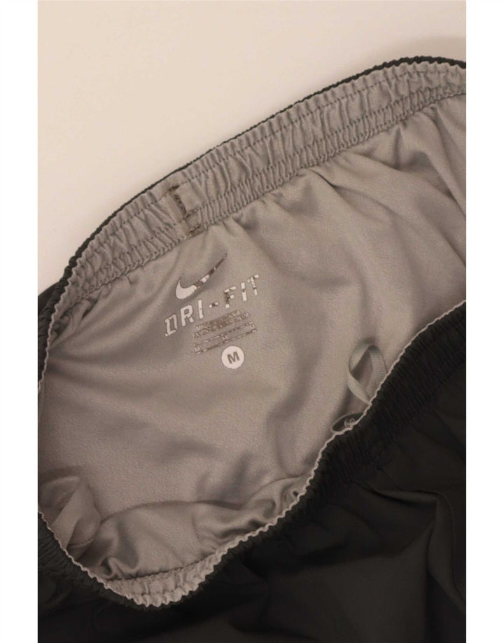 Pantaloncini sportivi Nike Dri Fit da uomo di colore grigio medio