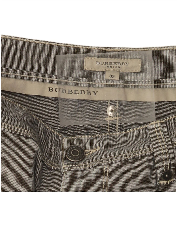 Pantaloni chino dritti da uomo Burberry W32 L34 Grigi