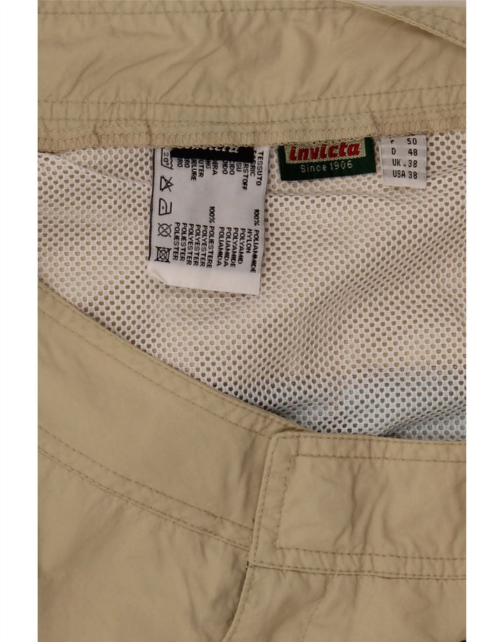 INVICTA Mens Casual Shorts UK 38 Medium W30 Beige Colourblock Polyamide Vintage Invicta and Second-Hand Invicta from Messina Hembry 