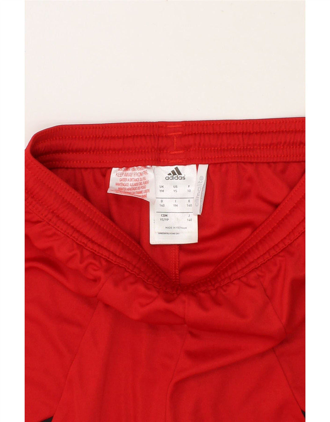 ADIDAS Boys Sport Shorts 9-10 Years Medium Red Polyester Vintage Adidas and Second-Hand Adidas from Messina Hembry 
