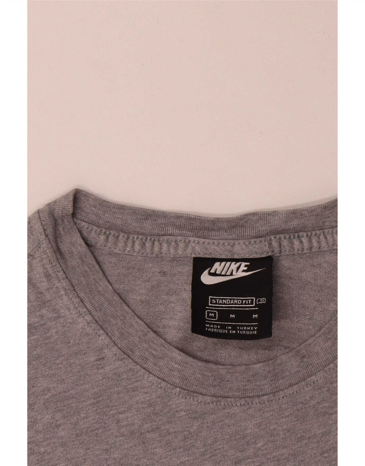 T-shirt Nike da uomo con vestibilità standard, top in cotone color block grigio medio