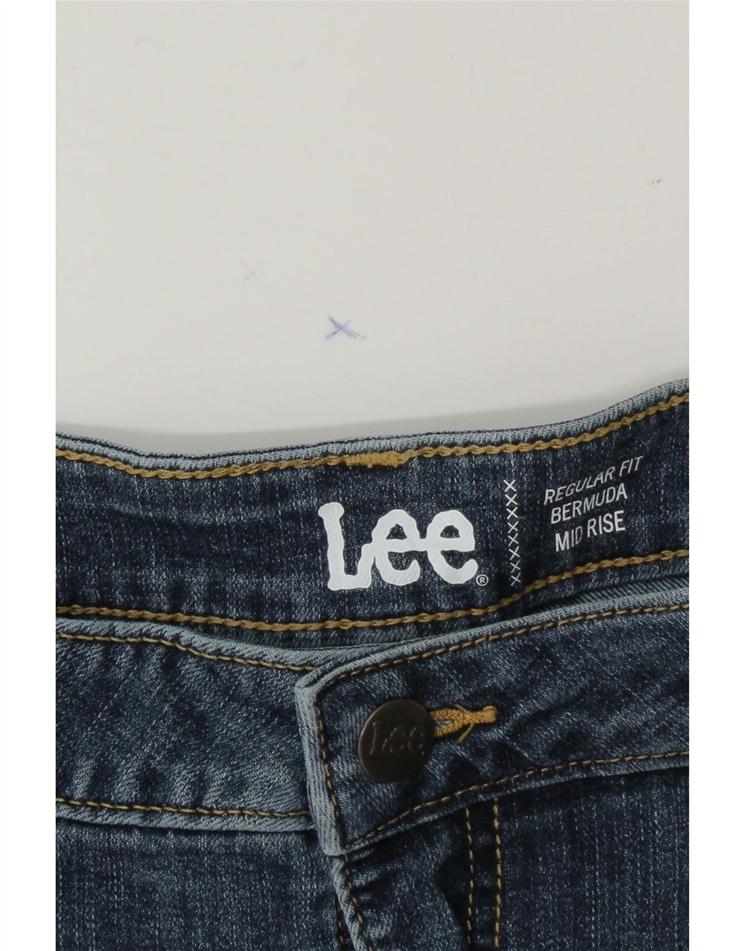 LEE Womens Mid Rise Regular Fit Denim Shorts W42 3XL  Blue Vintage Lee and Second-Hand Lee from Messina Hembry 