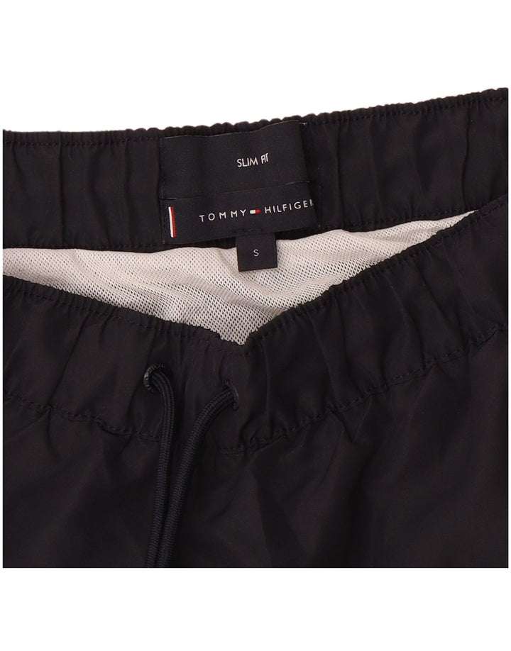 Pantaloncini da bagno grafici da uomo Tommy Hilfiger piccoli blu navy