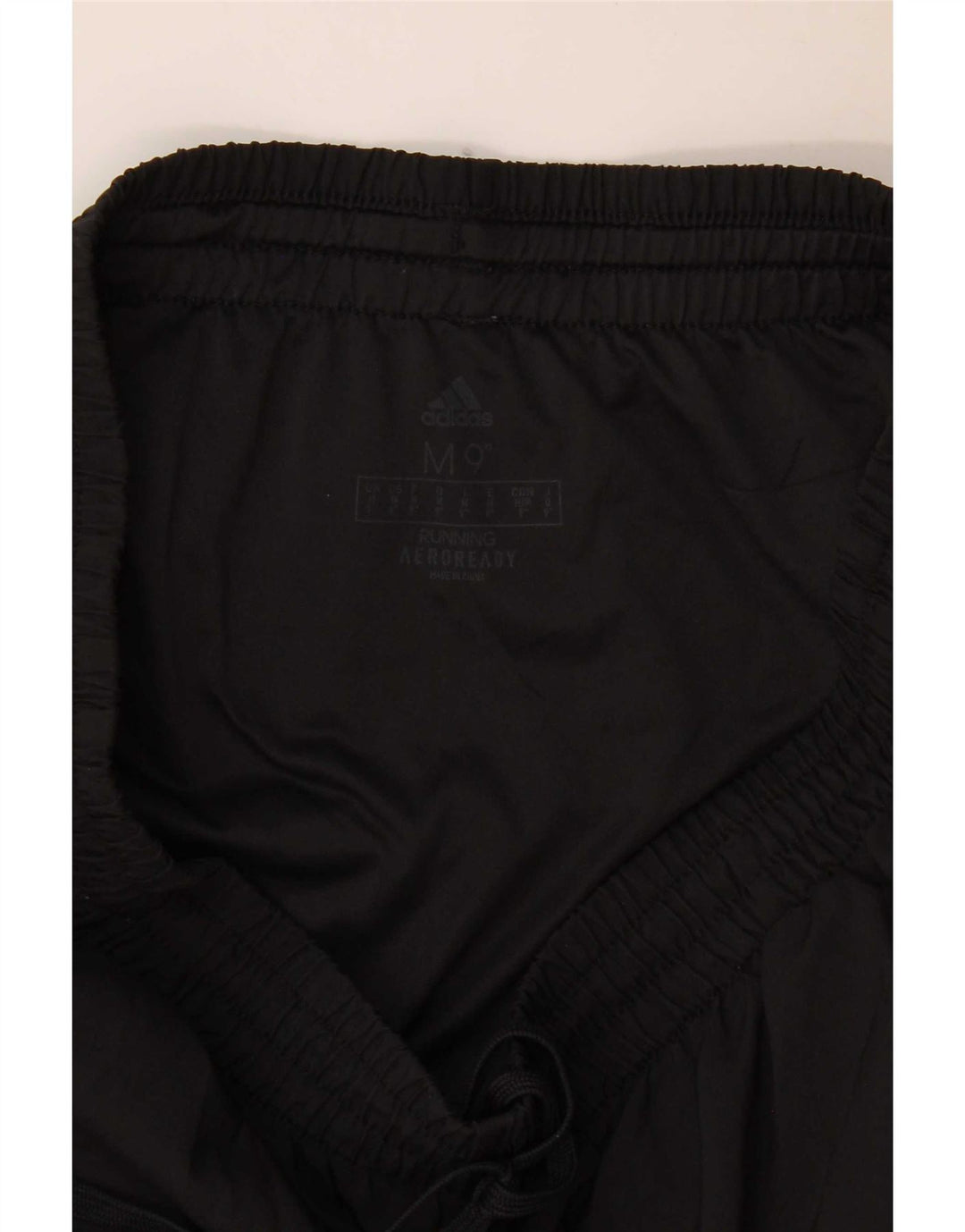 Pantaloncini sportivi Adidas Aeroready Graphic da uomo di colore nero medio