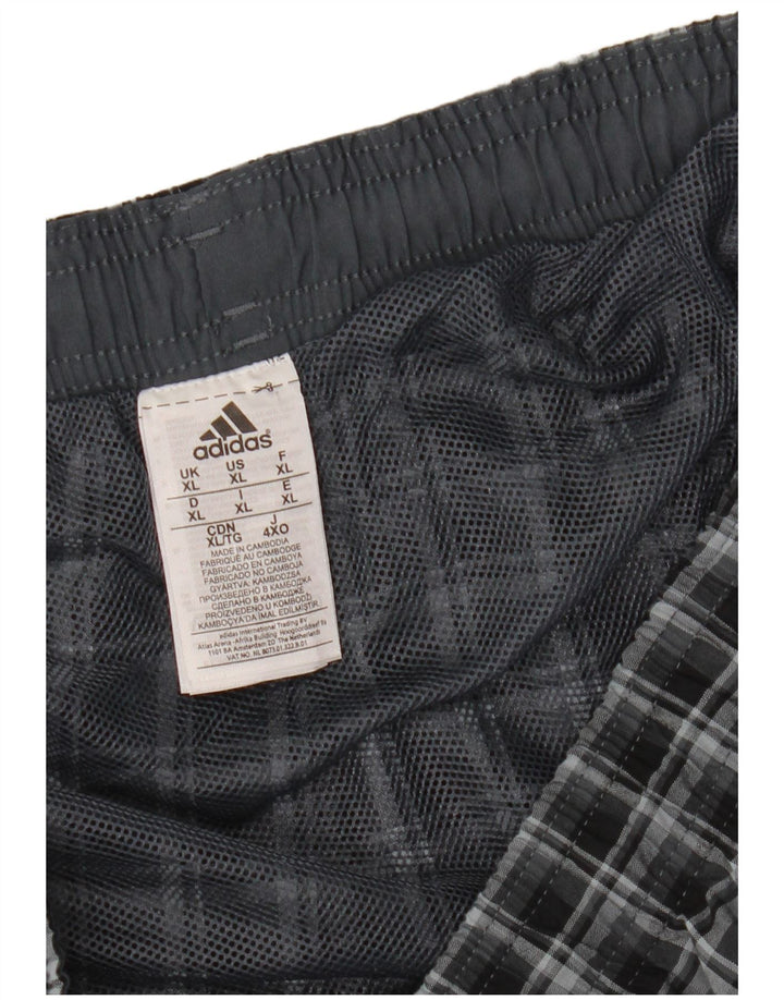 Pantaloncini da bagno da uomo Adidas XL blu navy a quadri in poliestere