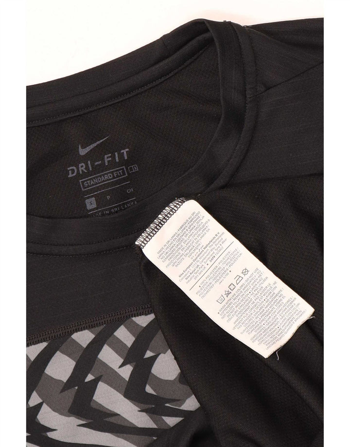 T-shirt grafica Nike da uomo Dri Fit vestibilità standard, piccola, in poliestere nero