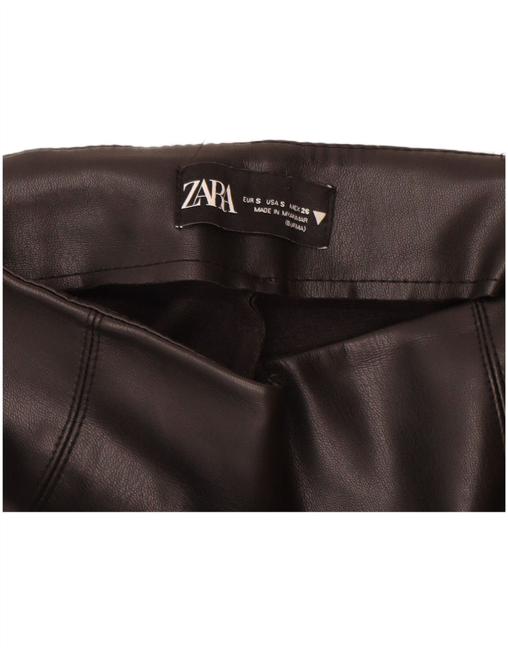 Pantaloni Zara da donna in ecopelle bootcut piccoli W26 L27 neri