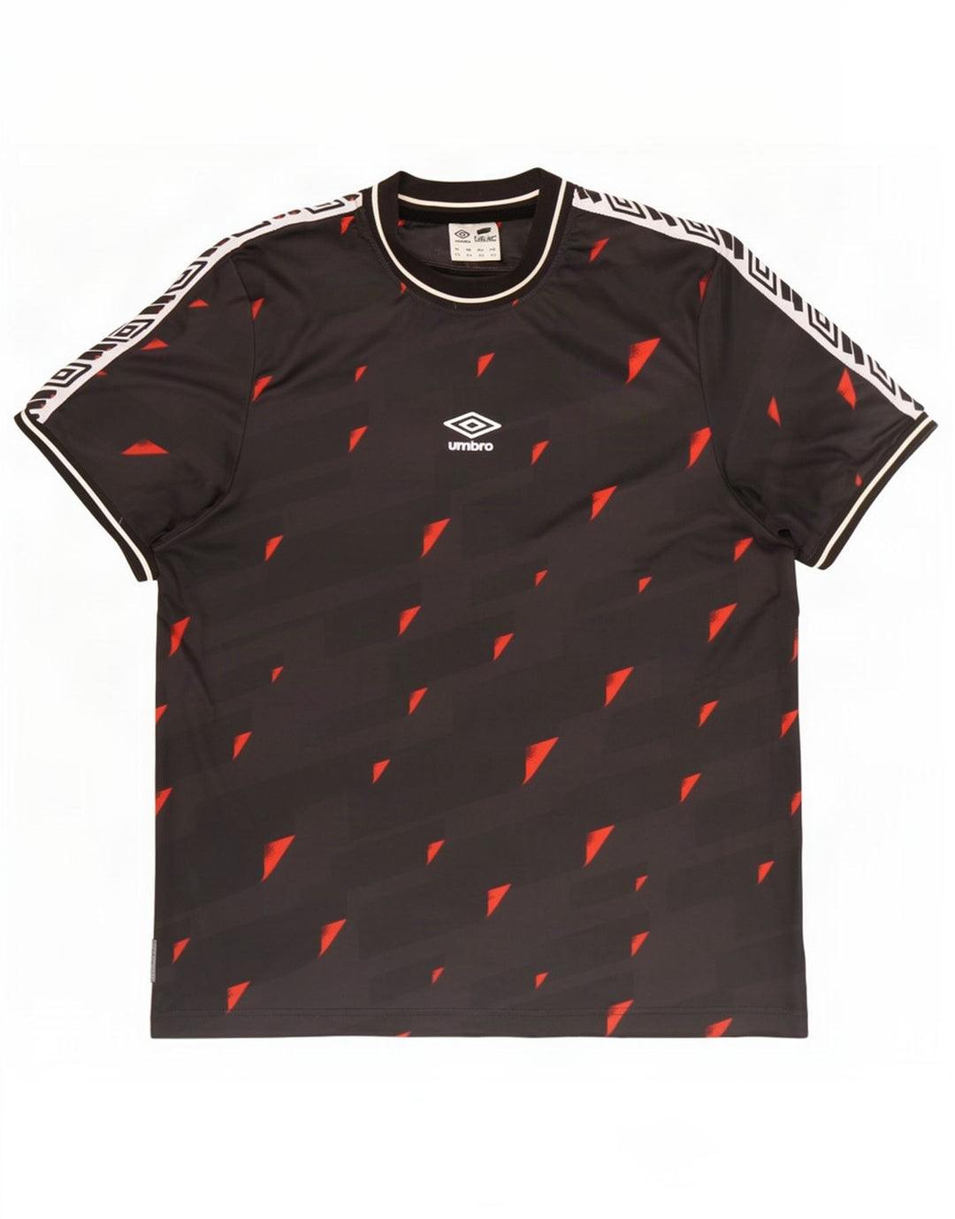 T-shirt grafica da uomo Umbro Top 2XL Poliestere geometrico nero
