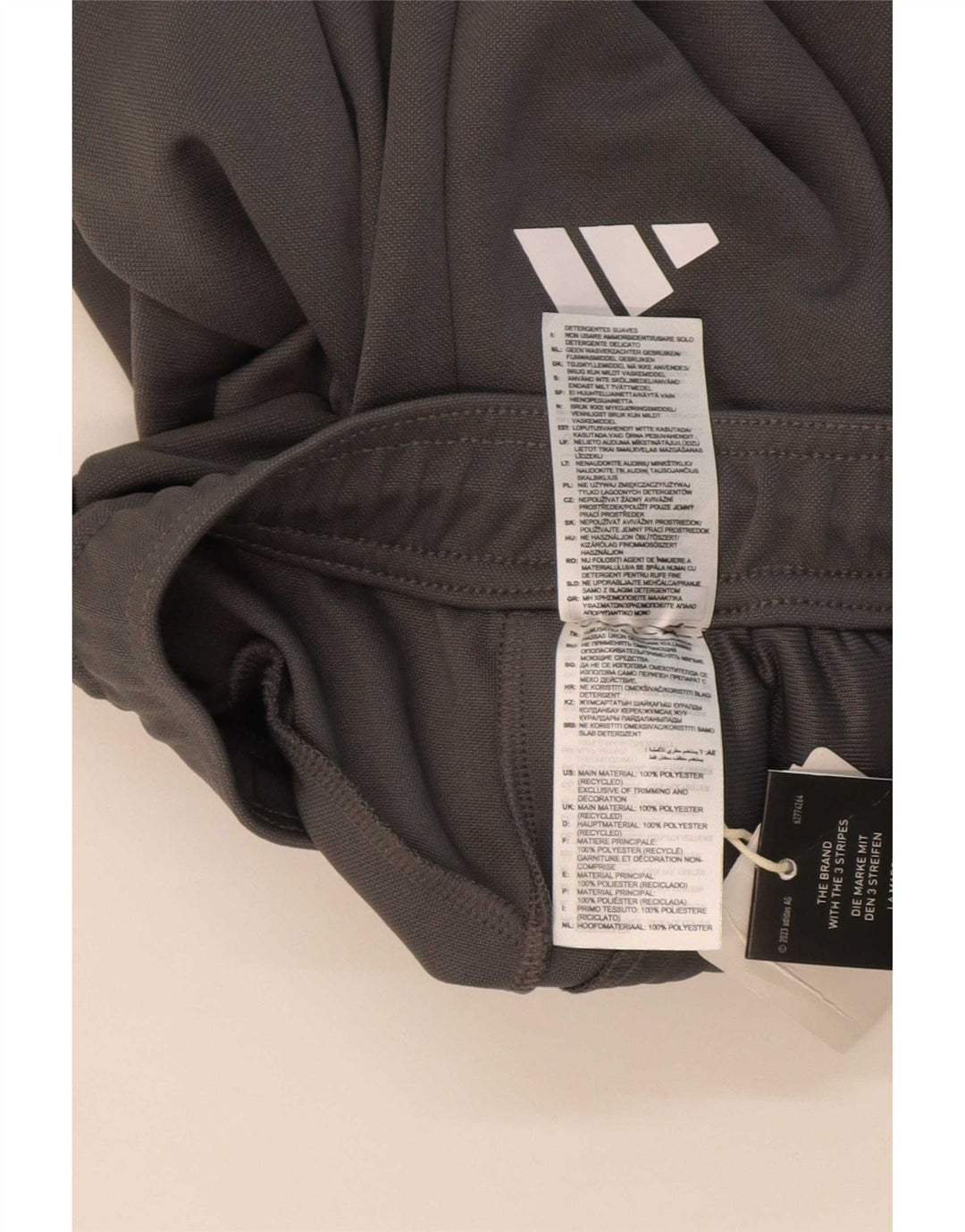 Pantaloncini sportivi Adidas Aeroready Regular Fit da uomo in poliestere grigio medio
