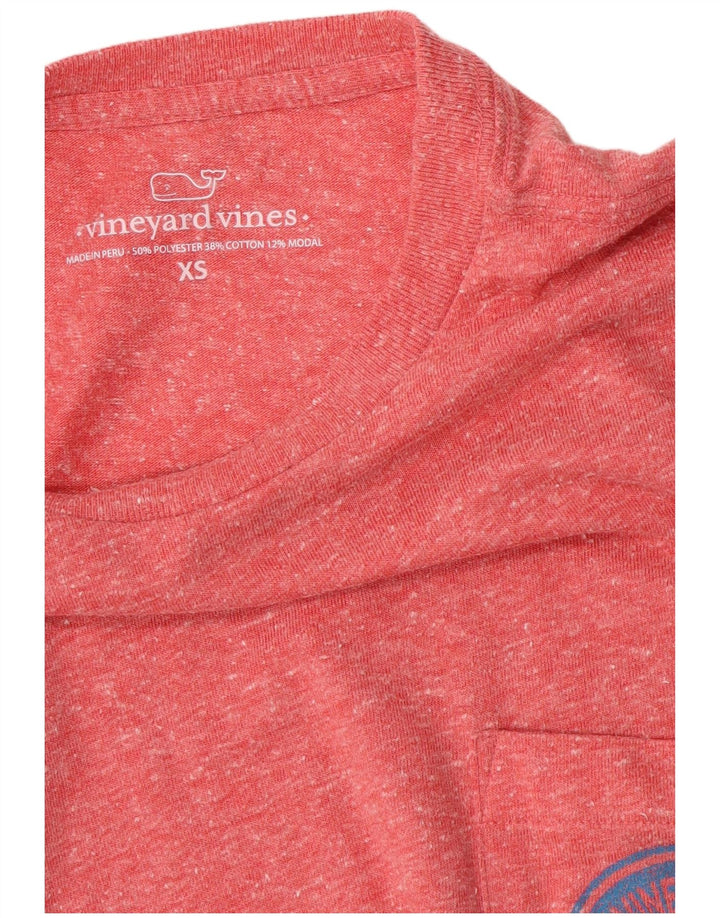 T-shirt grafica da uomo Vineyard Vines Top XS poliestere chiazzato rosa