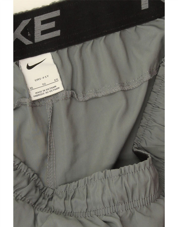 Pantaloncini sportivi Nike Dri Fit da uomo XL in poliestere grigio