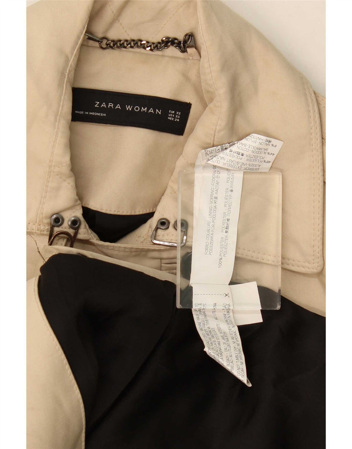 Trench da donna Zara UK 6 XS Beige poliestere