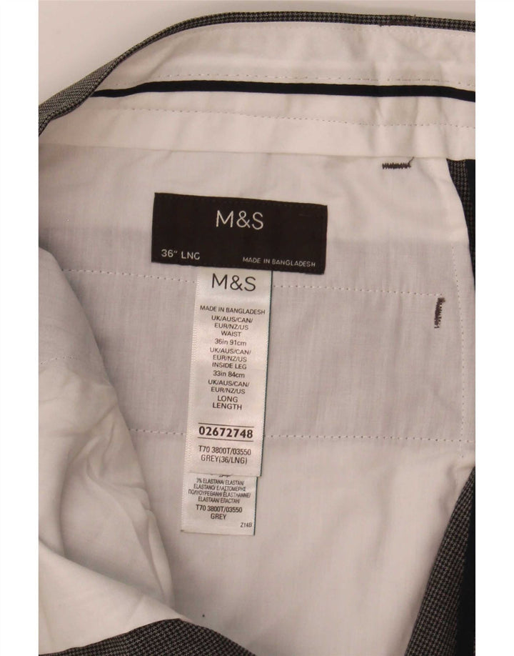 Pantaloni da abito slim da uomo Marks & Spencer W36 L33 Grigi
