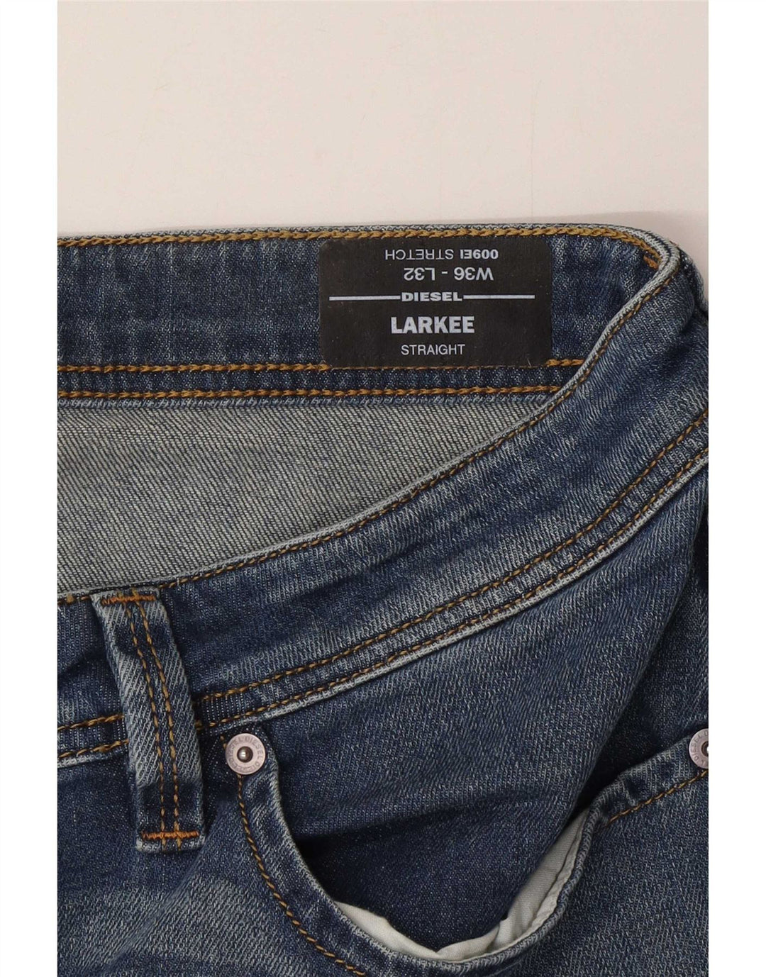 Jeans dritti da uomo Diesel Larkee W36 L32 cotone blu