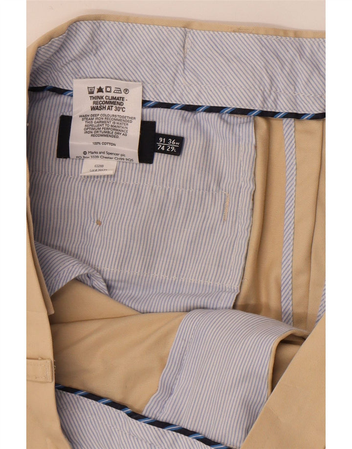 Pantaloni da abito dritti da uomo Marks & Spencer W36 L29 in cotone beige