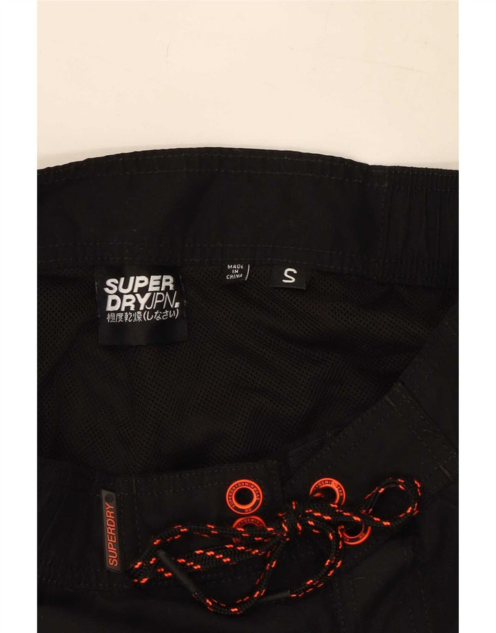 Pantaloncini da bagno grafici da uomo Superdry piccoli in poliestere nero