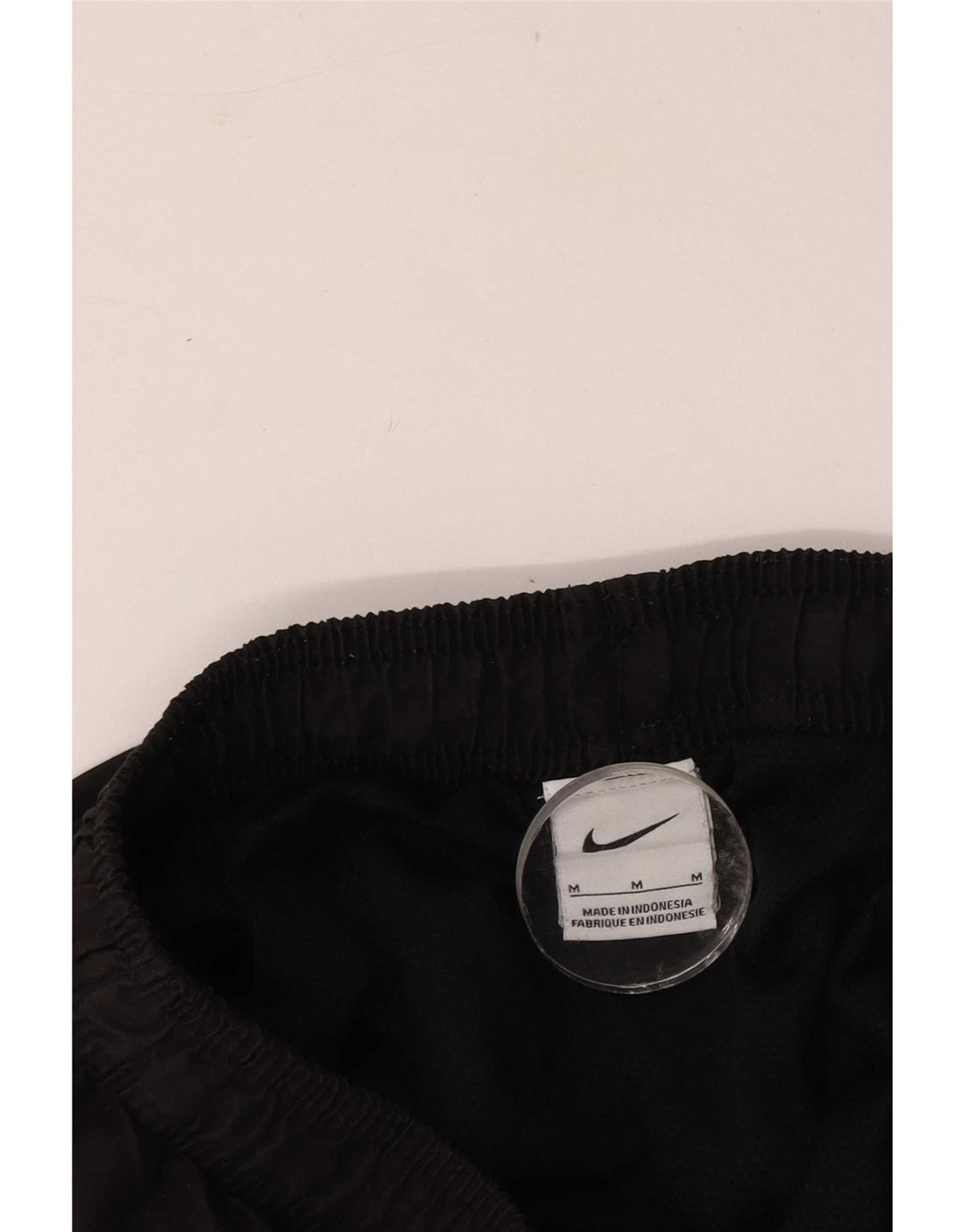 Pantaloncini sportivi Nike da uomo di colore nero medio