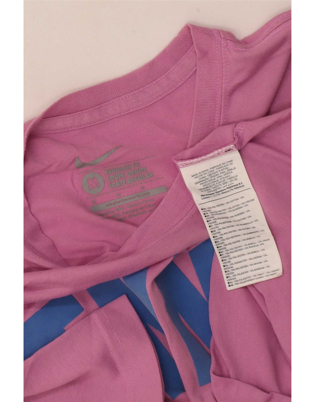 T-shirt grafica Nike da uomo con vestibilità regolare, top in poliestere rosa medio