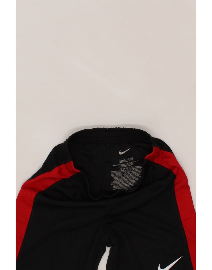 NIKE Boys Sport Shorts 6-7 Years Large Black Colourblock Polyester Vintage Nike and Second-Hand Nike from Messina Hembry 