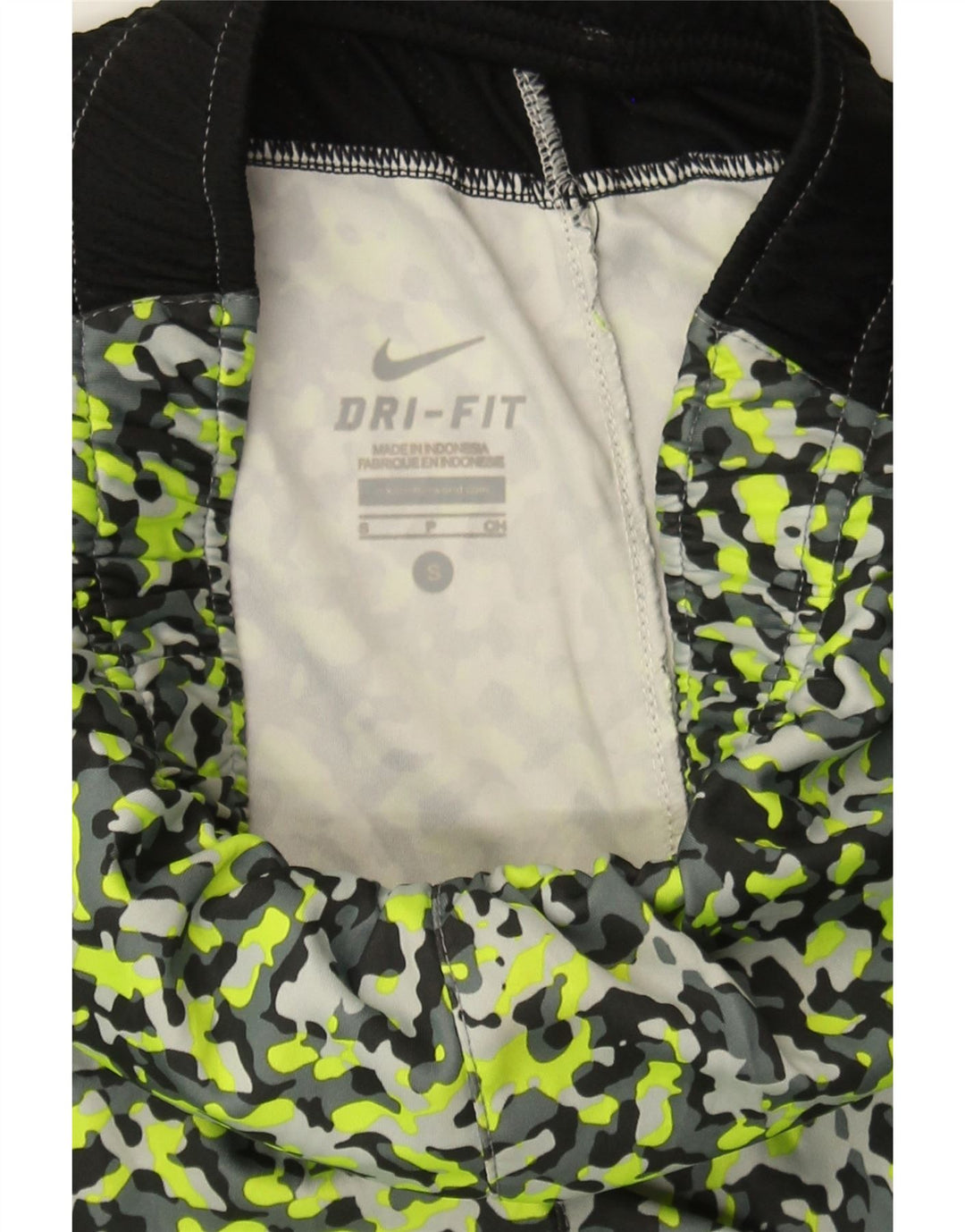 NIKE Boys Dri Fit Sport Shorts 8-9 Years Small Green Camouflage Polyester Vintage Nike and Second-Hand Nike from Messina Hembry 