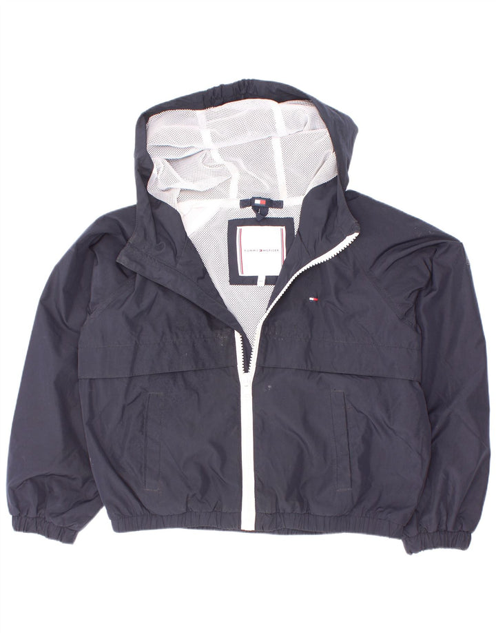Giacca antipioggia con cappuccio grafica per ragazzi Tommy Hilfiger 5-6 anni blu navy
