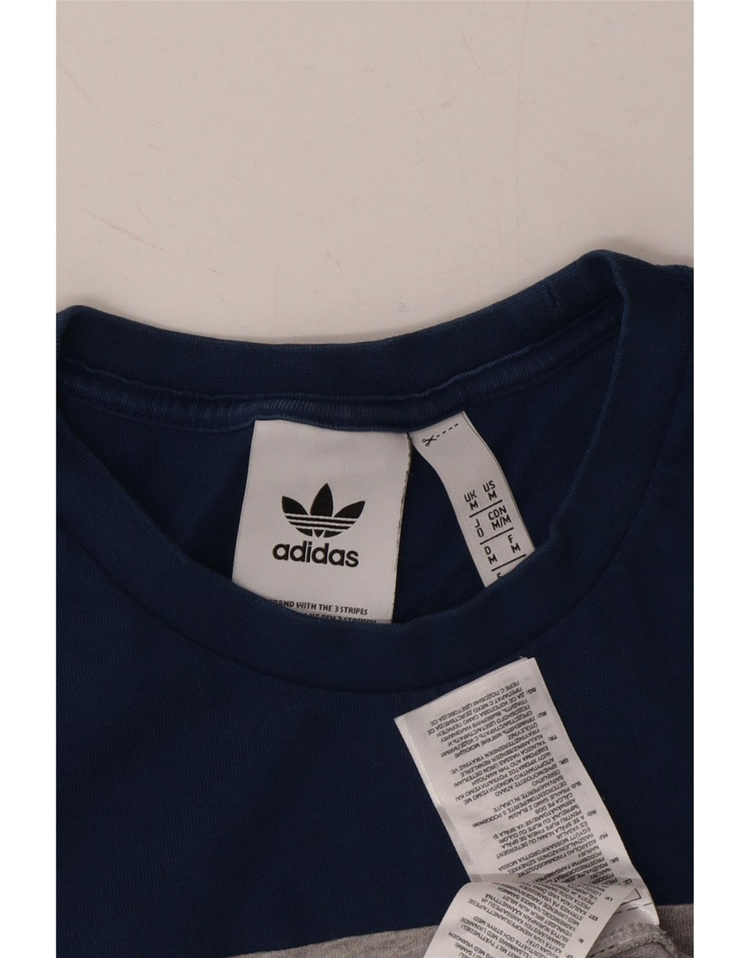ADIDAS Mens Graphic T-Shirt Top Medium Grey Colourblock Cotton Vintage Adidas and Second-Hand Adidas from Messina Hembry 