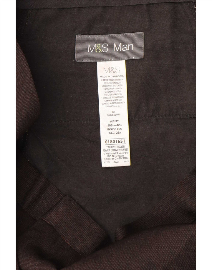 Pantaloni chino dritti da uomo Marks & Spencer W42 L29 poliestere marrone