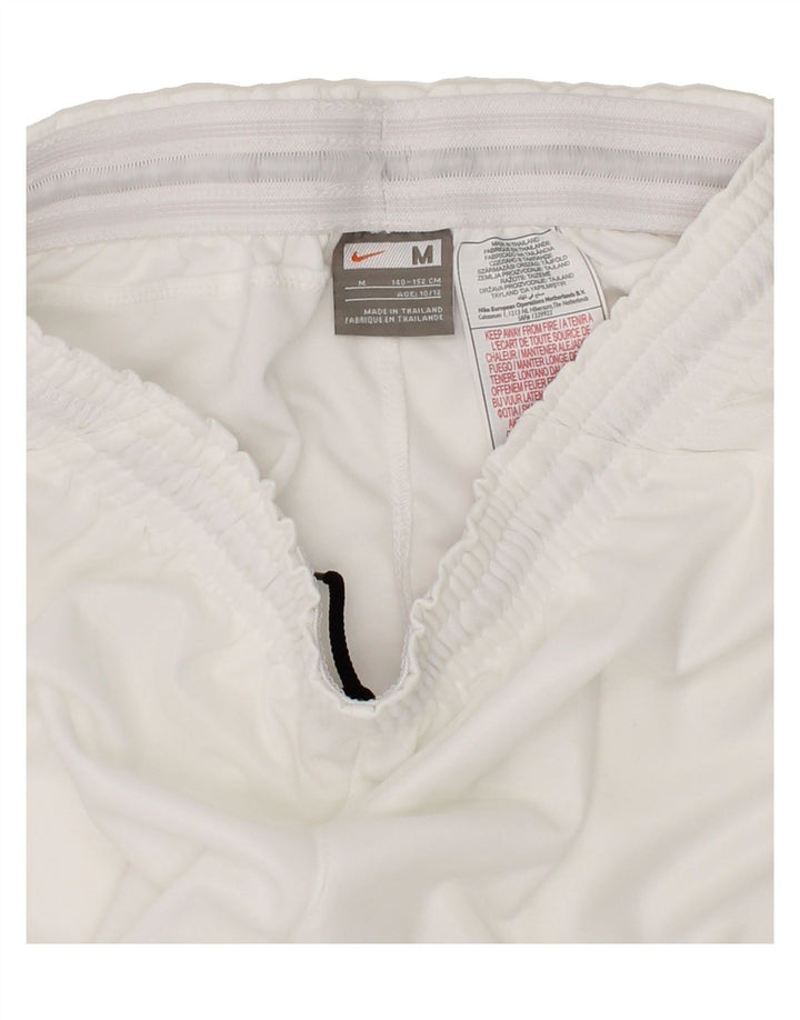 NIKE Boys Switzerland Graphic Sport Shorts 10-11 Years Medium White Vintage Nike and Second-Hand Nike from Messina Hembry 