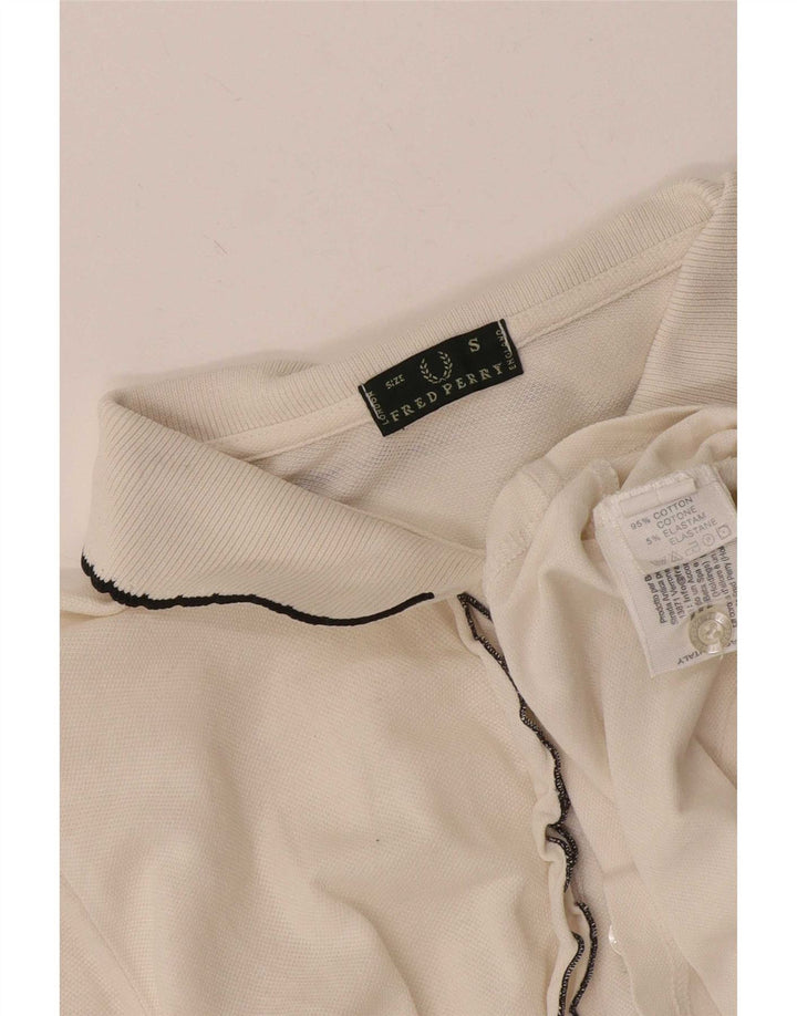 Polo da donna Fred Perry UK 10 piccola in cotone bianco sporco