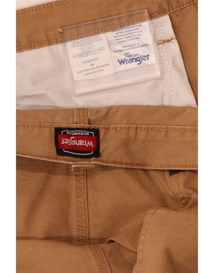 Pantaloncini cargo da uomo Wrangler W40 XL in cotone beige