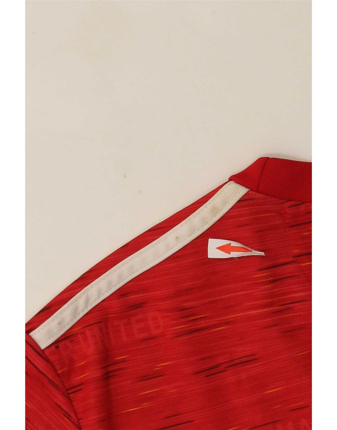 T-shirt Adidas da uomo Manchester United Top in poliestere chiazzato rosso medio
