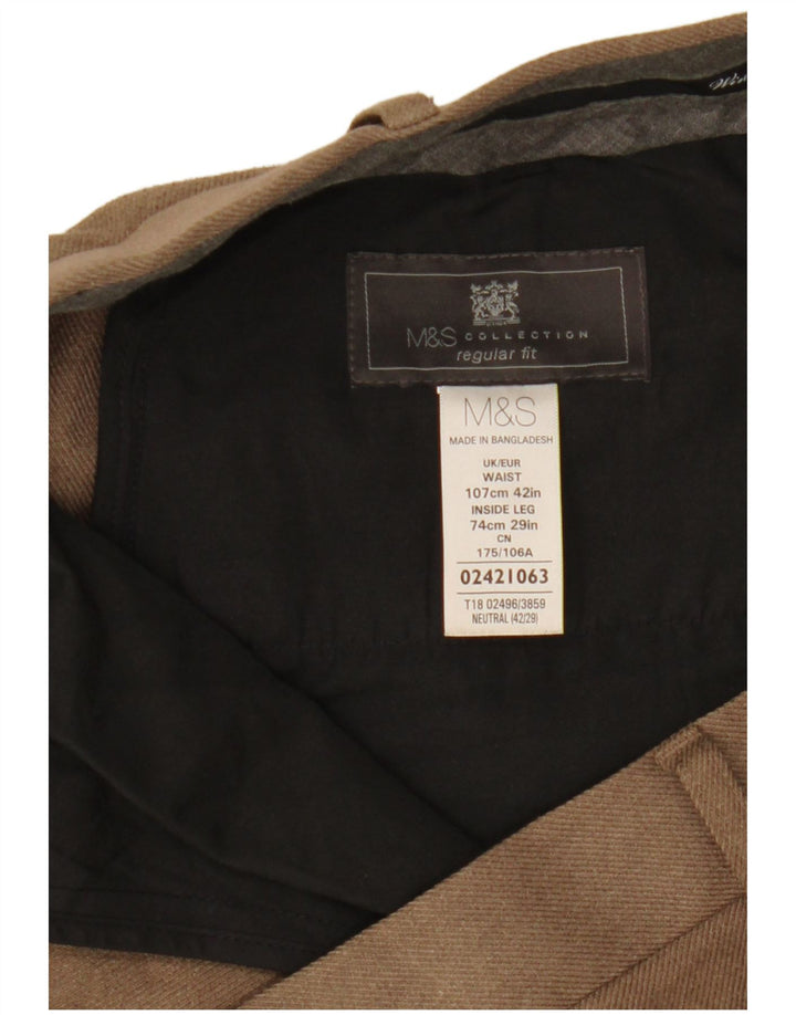 Pantaloni chino vestibilità regolare da uomo Marks & Spencer W42 L29 poliestere marrone