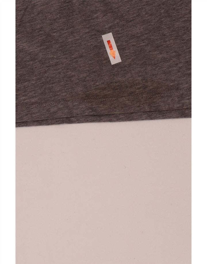 T-shirt grafica Nike Dri Fit da uomo in cotone grigio medio