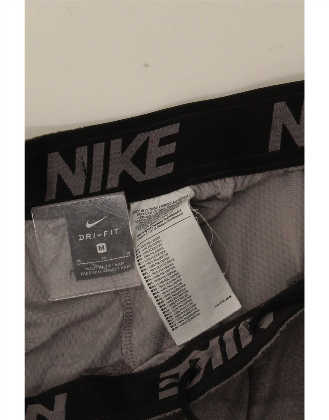 Pantaloncini sportivi Nike Dri Fit da uomo in poliestere grigio medio