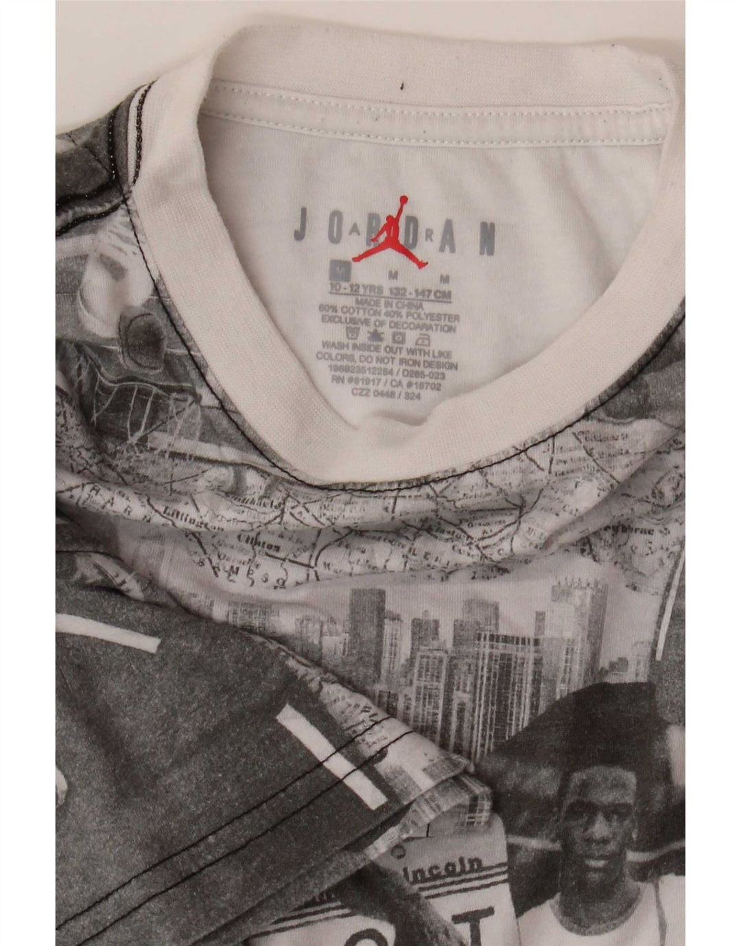 T-shirt grafica da ragazzo Jordan Top 10-11 anni in cotone patchwork grigio medio