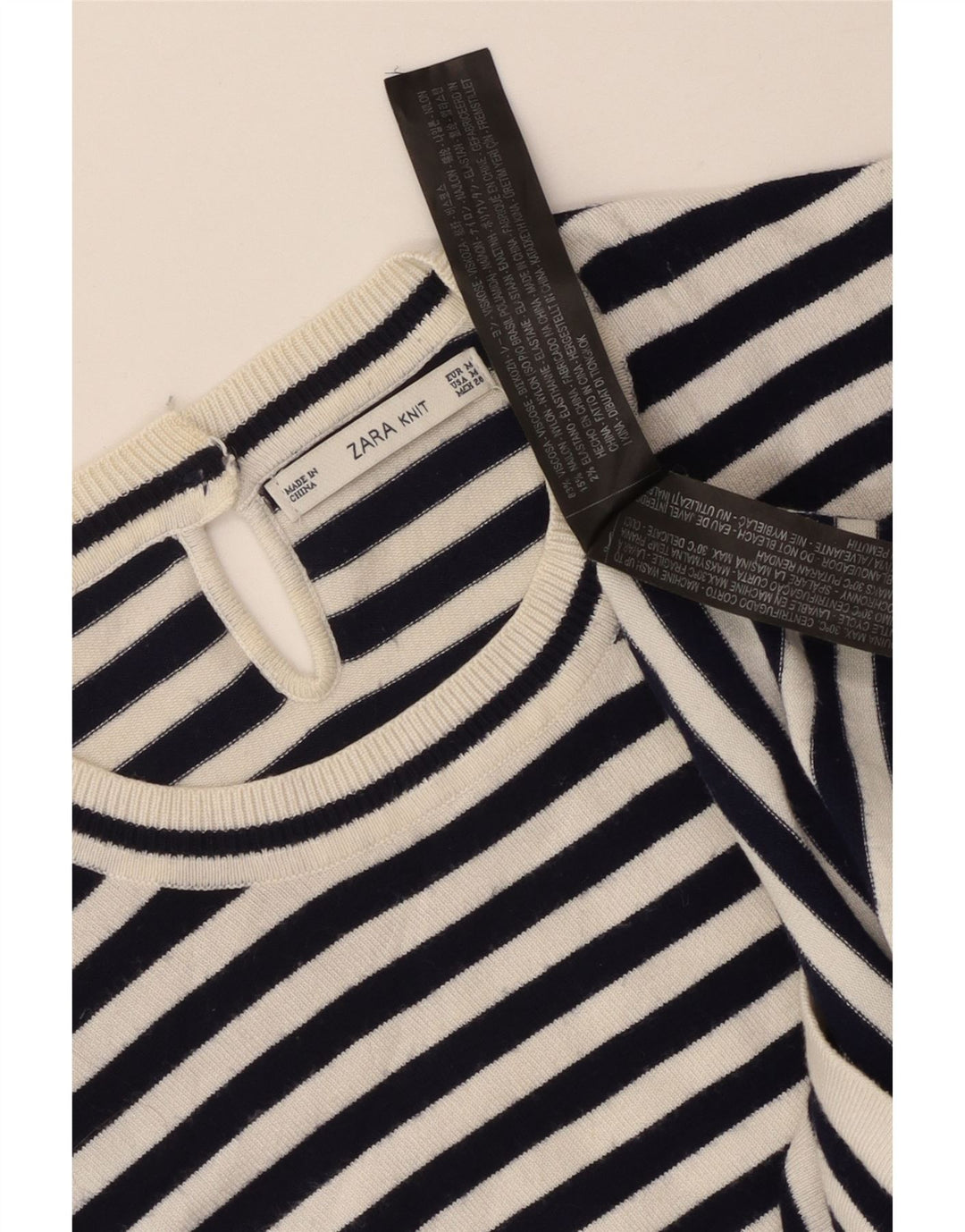 T-shirt Zara da donna Top UK 12 viscosa a righe bianche medie