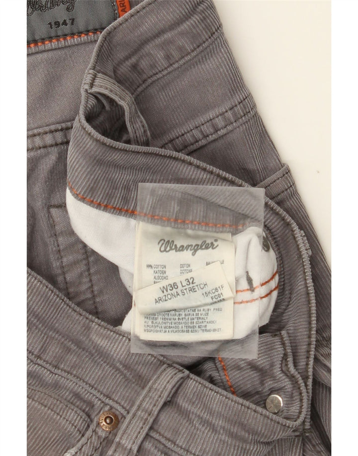 WRANGLER Pantaloni da uomo in velluto a coste dritti elasticizzati Arizona W36 L32 Grigi