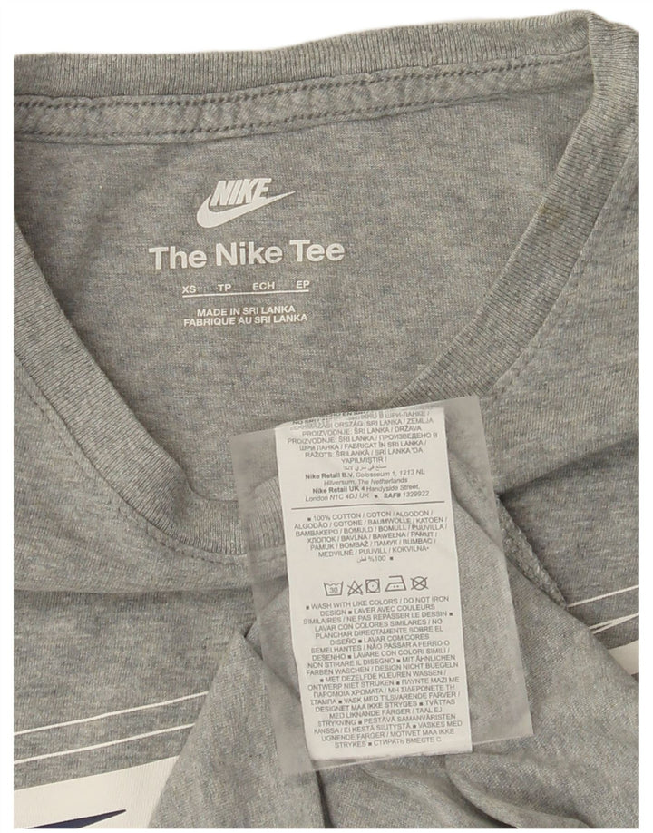T-shirt grafica da uomo Nike Top XS in cotone grigio