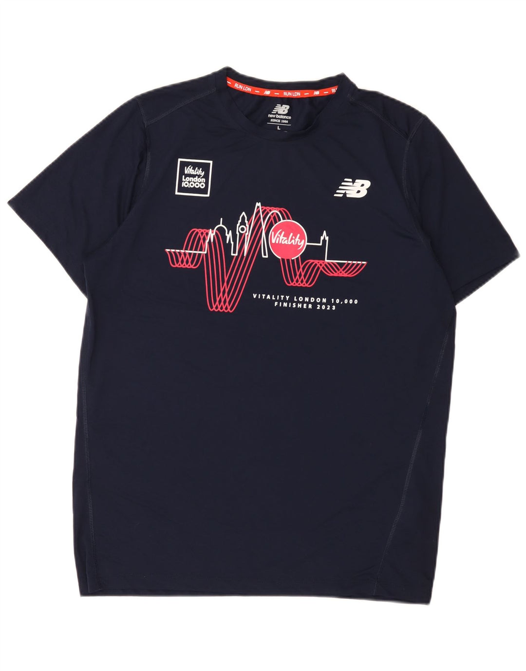 T-shirt grafica da uomo New Balance Top grande in poliestere blu navy