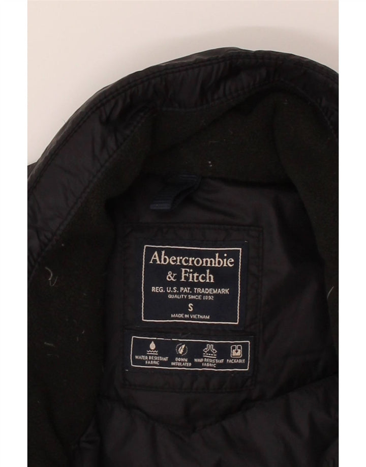 ABERCROMBIE & FITCH Mens Padded Jacket UK 36 Small Navy Blue Nylon Vintage Abercrombie & Fitch and Second-Hand Abercrombie & Fitch from Messina Hembry 