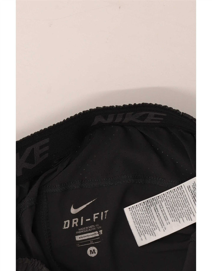 Pantaloncini sportivi Nike Dri Fit Graphic da uomo in poliestere grigio medio