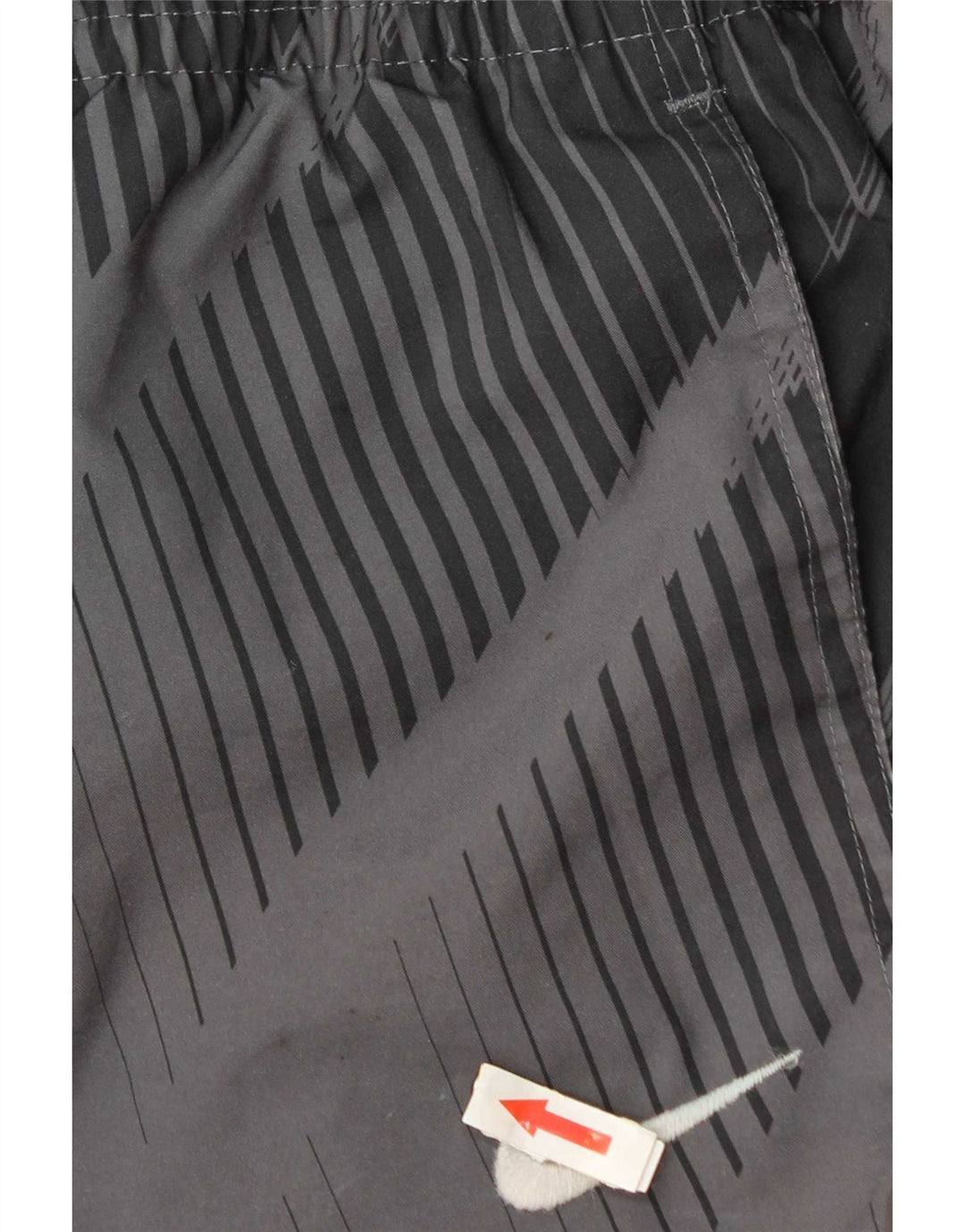 Pantaloncini sportivi da uomo Nike UK 26/28 Piccolo poliestere geometrico grigio