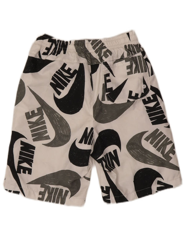 Pantaloncini sportivi Nike da ragazzo con grafica 12-13 anni, taglia grande, in poliestere bianco