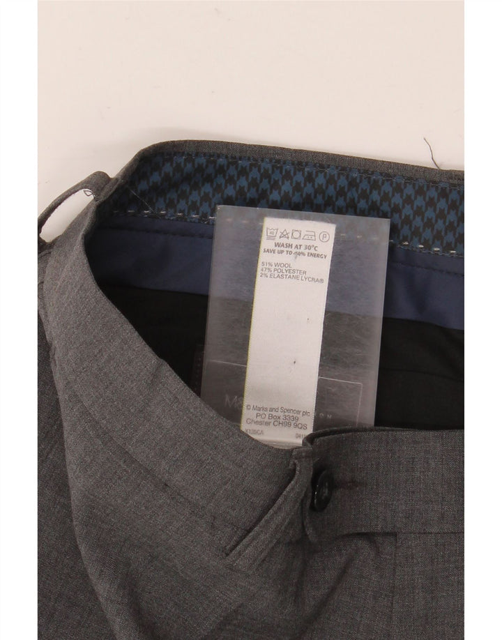 Pantaloni da abito slim su misura da uomo Marks & Spencer W32 L33 in lana grigia