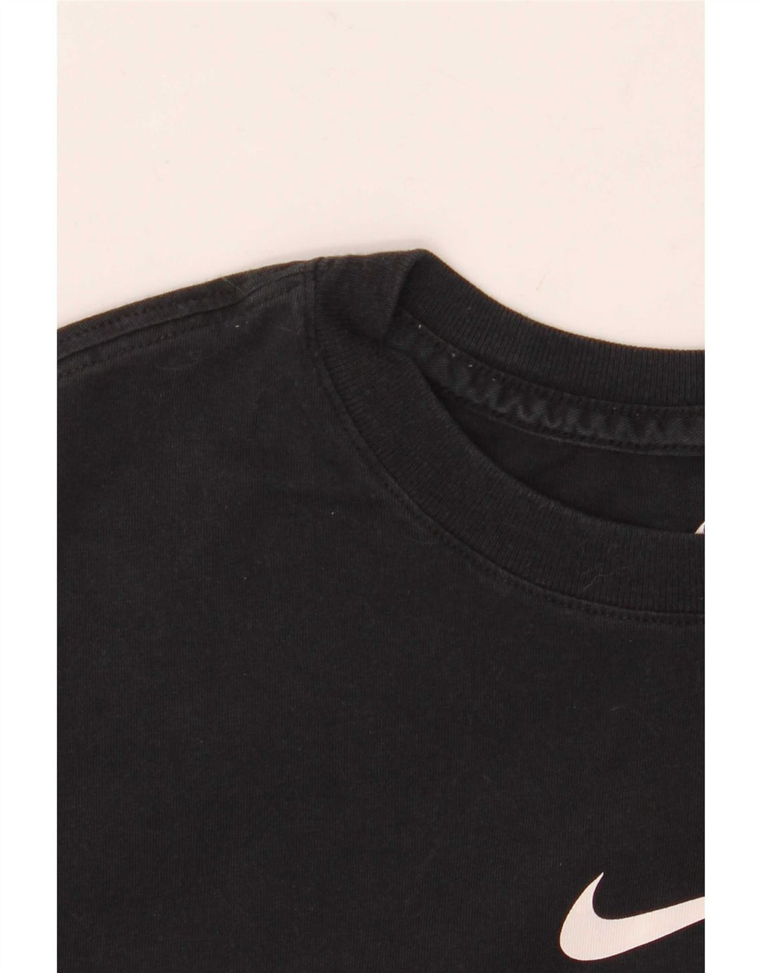 T-shirt grafica Nike Swoosh da uomo in cotone medio nero
