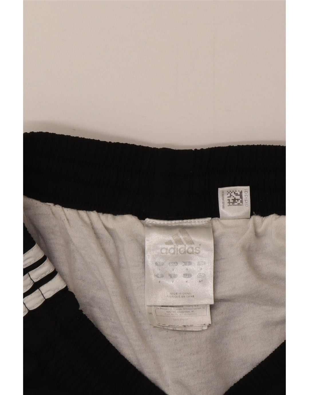 Pantaloncini sportivi Adidas da uomo piccoli in poliestere nero