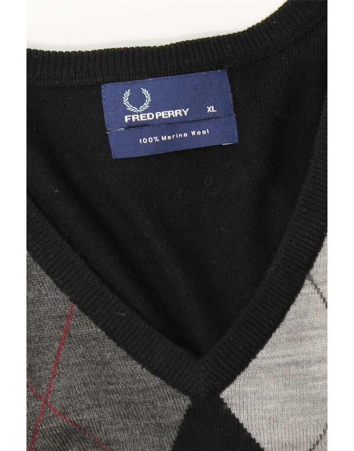 Maglione da uomo con scollo a V Fred Perry XL nero a rombi/lana diamante